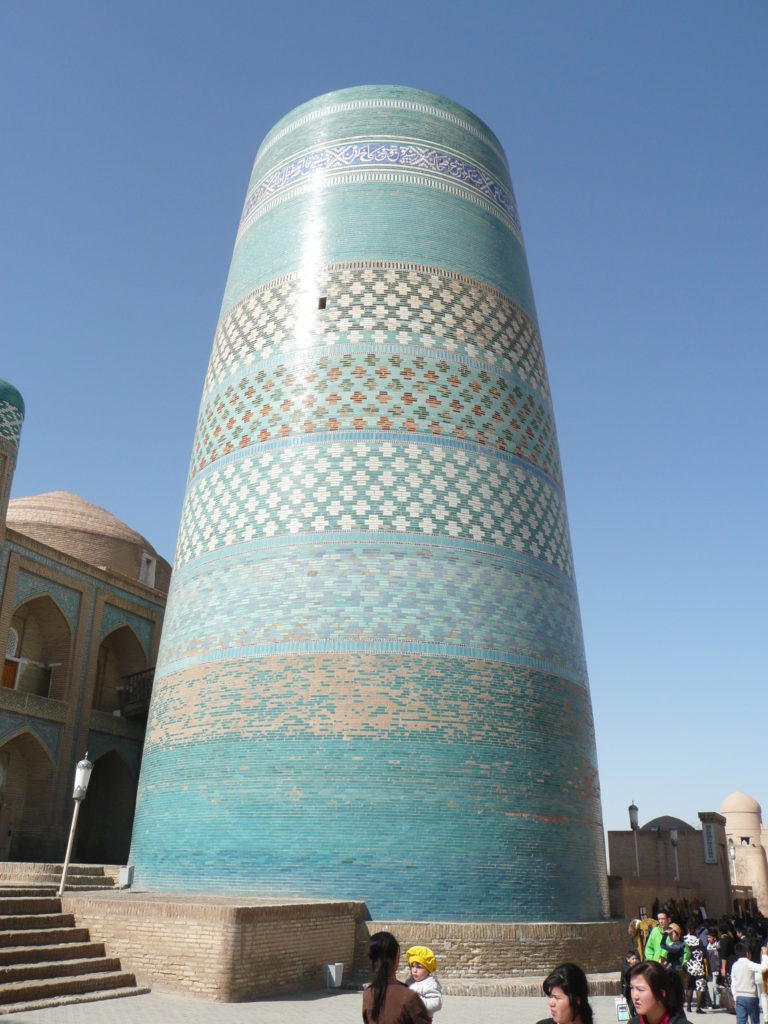 Kalta-minor minaret Khiva, would have been 2 to 3 times higher but the ruler who commissioned it inconveniently died before completion