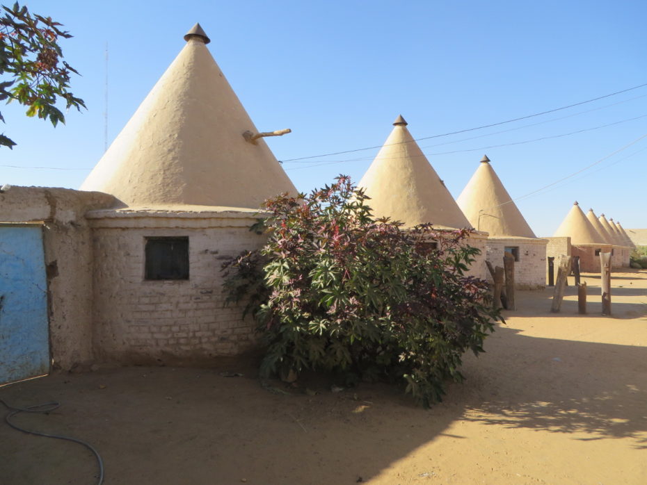 Railway cottages, Sudan style